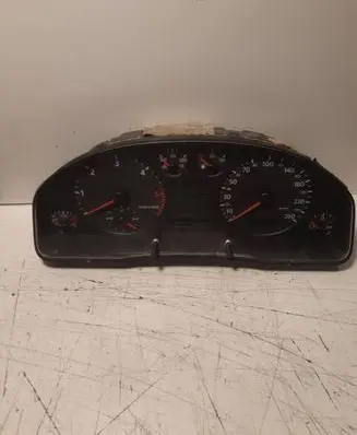 Audi A4 S4 B5 8D Speedometer (instrument cluster) 4B0919860E 110008888001