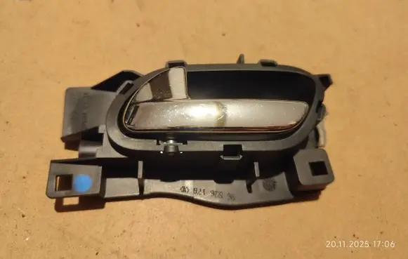 Peugeot 407 Front door interior handle 96526175