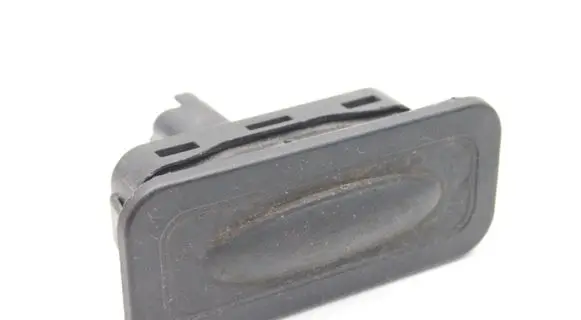Renault Captur Tailgate/boot open switch button 8200076256