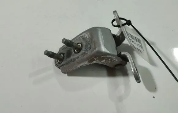 Honda FR-V Rear door lower hinge 