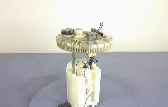 Toyota Prius (NHW20) In-tank fuel pump 77020-47041