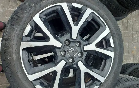 R19 alloy rim