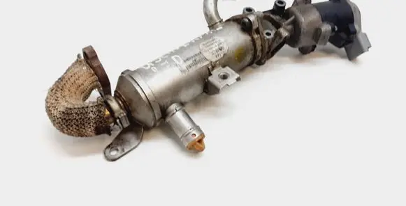Land Rover Discovery 3 - LR3 EGR valve cooler 7H2Q9Y493CD