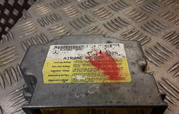 Mercedes-Benz A W169 Airbag control unit/module 1698200926