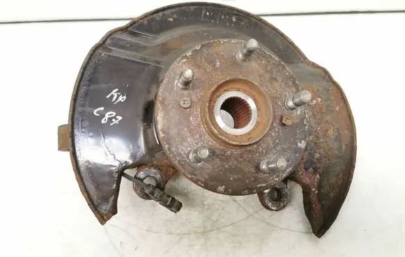 Honda CR-V Front wheel hub spindle knuckle