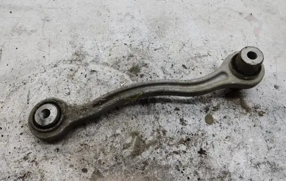 Mercedes-Benz C W205 Rear control arm A20402