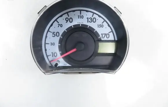 Peugeot 107 Speedometer (instrument cluster) 838000H010C