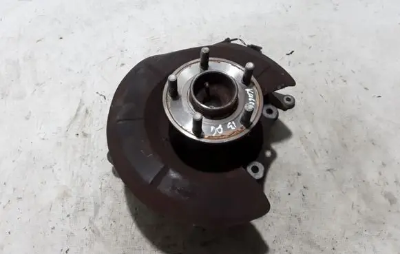 Ford Kuga II Rear wheel hub 2071957