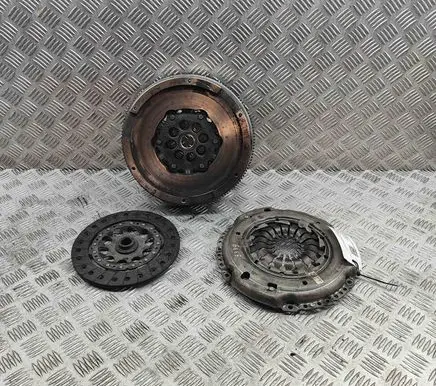 Mini One - Cooper F56 F55 Clutch set kit 8671937 8600207