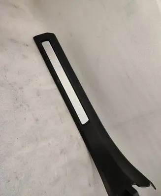 Volvo XC60 Front sill trim cover 31448015