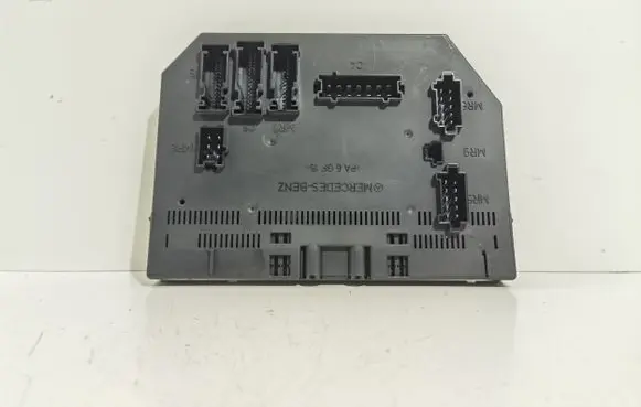 Mercedes-Benz S W221 Fuse module A2215408101
