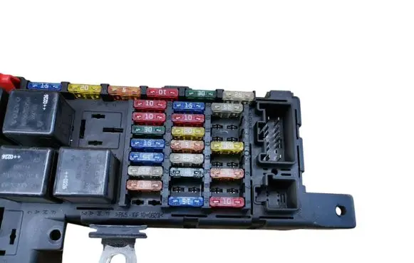 Volvo S80 Fuse module 8678449 518787205