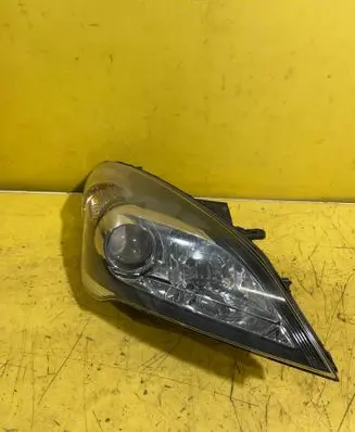 KIA Ceed Headlight/headlamp 921021H