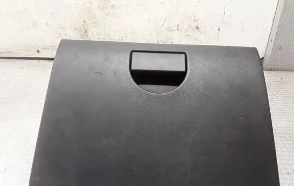 Jeep Patriot Glove box lid/cover 