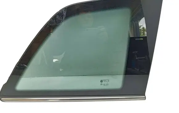Opel Zafira B Rear side window 13123944 1L323