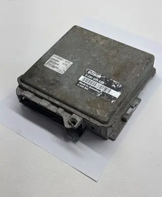 BMW 5 E39 Engine control unit/module 2246061 692300603 28RTD531