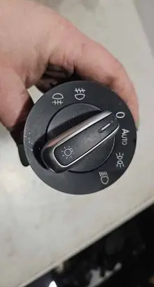 Volkswagen PASSAT B6 Light switch