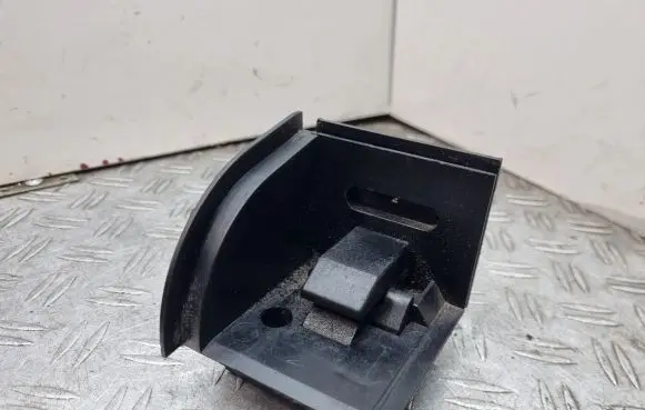 BMW X3 E83 Parcel shelf load cover mount bracket 7160589
