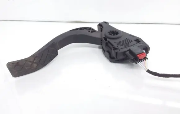 Audi A8 S8 D4 4H Accelerator throttle pedal 8K1723523 6PV00950501