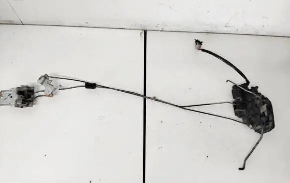 Mazda MX-6 Front door lock 1528007011 152800-7011