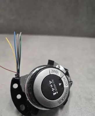 Nissan X-Trail T32 Differential lock switch 969U74CE2A