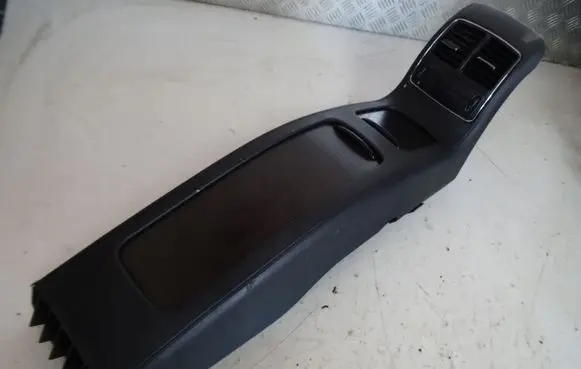 Mercedes-Benz CLS C219 Center console A2198600030