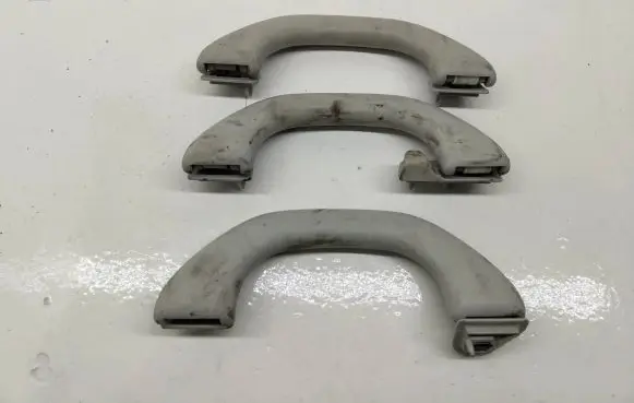 Volkswagen Touran I A set of handles for the ceiling 6N0857607AC