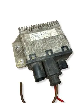 Volkswagen Transporter - Caravelle T5 Coolant fan relay 7H0919506F