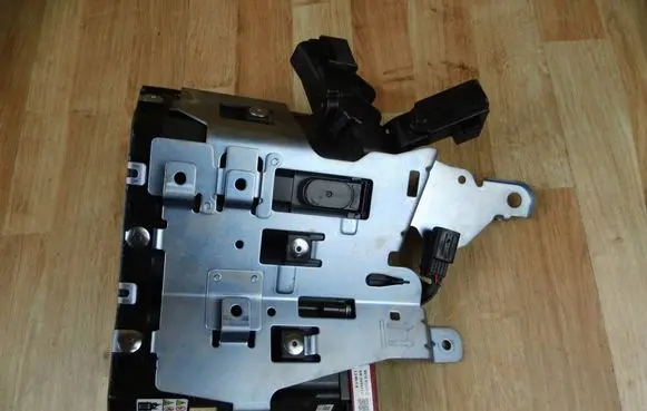 Mazda MX-5 ND Voltage converter/converter module N27067ZC0C N27067ZC0