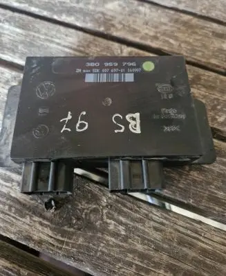 Volkswagen PASSAT B5 Comfort/convenience module 3B0959796 5DK00769701