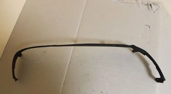 Volvo S60 Under headlight/headlamp trim 89002983