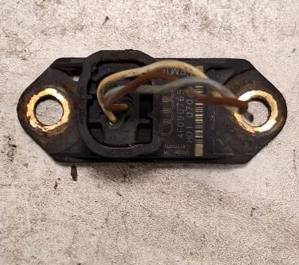 Audi A6 S6 C6 4F Airbag deployment crash/impact sensor 4F0907651 H01070405