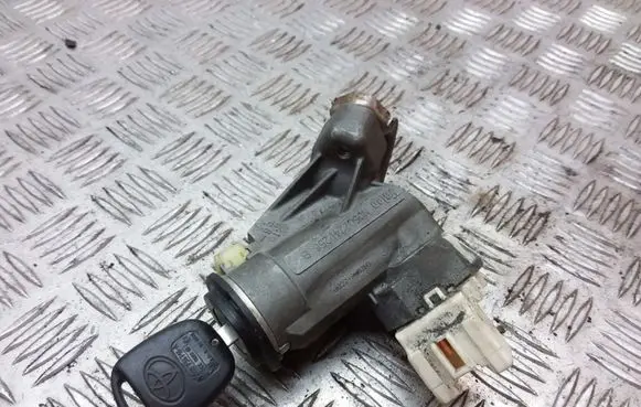 Toyota Yaris Ignition lock N0502241256B