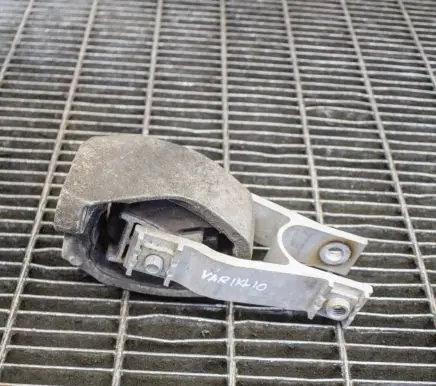 Volvo S90, V90 Engine mount bracket 31339951 C6700797