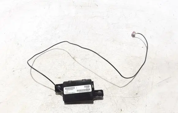 Dodge Durango Aerial antenna amplifier 68185768AD