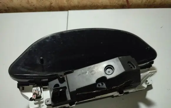 Toyota Yaris Speedometer (instrument cluster) 838000D660