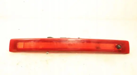 Renault Clio III Third/center stoplight E32353