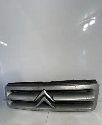 Citroen Jumper Front bumper upper radiator grill 1304699070