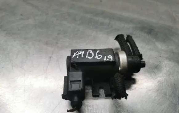Audi A4 S4 B6 8E 8H Turbo solenoid valve