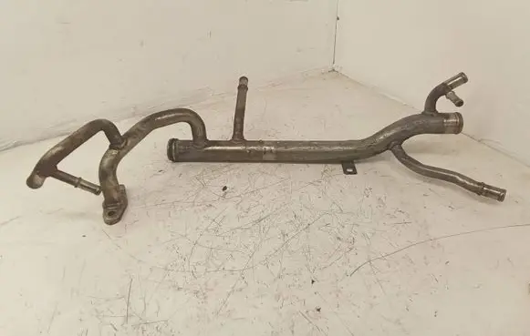 Volvo XC90 Engine coolant pipe/hose