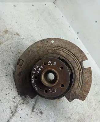 Mercedes-Benz ML W163 Rear wheel hub