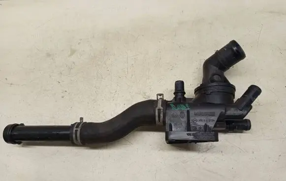 Nissan Qashqai+2 Thermostat/thermostat housing 110617671R