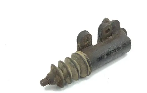 Clutch slave cylinder