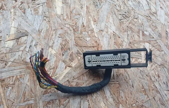 BMW 1 E81 E87 ABS module connector plug 6931915