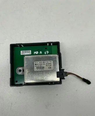 Mercedes-Benz A W169 Antenna control unit A1698200475 50110009 061706590994