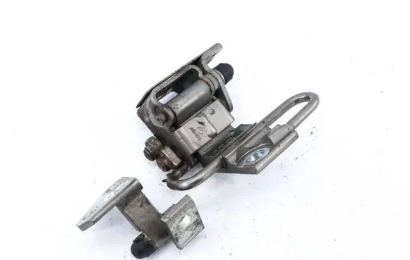 Volkswagen PASSAT CC Rear door lower hinge 3C8833412A 3C4833402A
