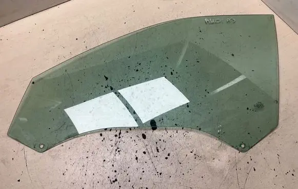 Audi A3 S3 8P Front door window glass four-door 43R001352
