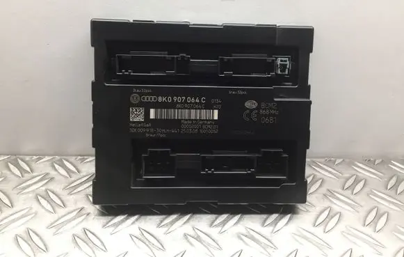 Audi A4 S4 B8 8K Comfort/convenience module 8K0907064C 8K0907064 5DK009918