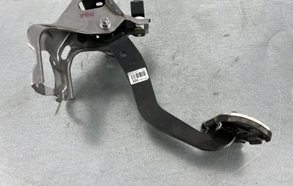 Hyundai Ioniq Brake pedal 32800G2910
