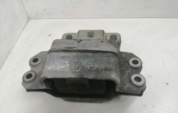 Volkswagen Golf VI Engine mount bracket 1K0199555